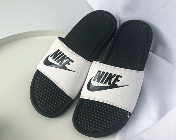 Nike拖鞋防水