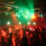 夜店把美眉交戰守則