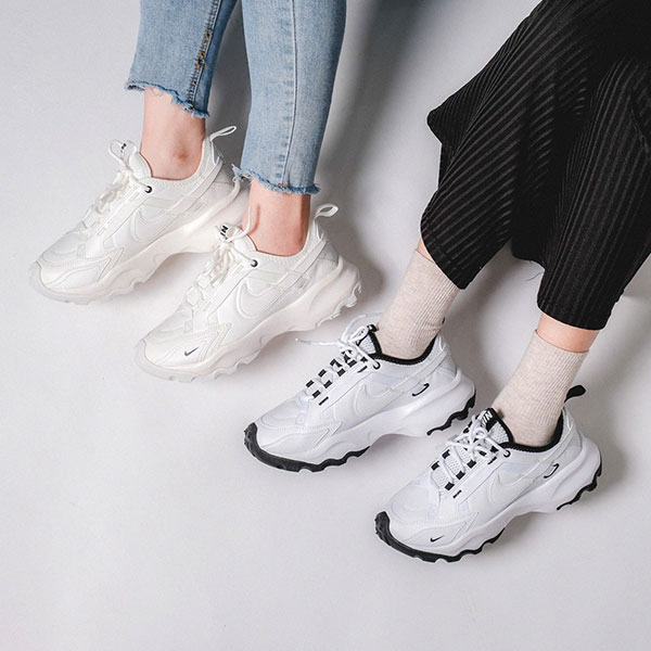 NIKE TC 7900 炫彩鮮明的多彩配色