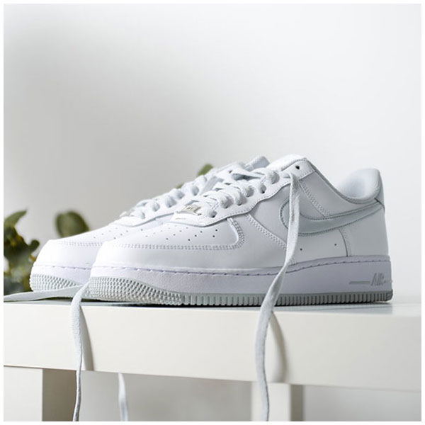 Nike Court Vision Low VS Air Force 1